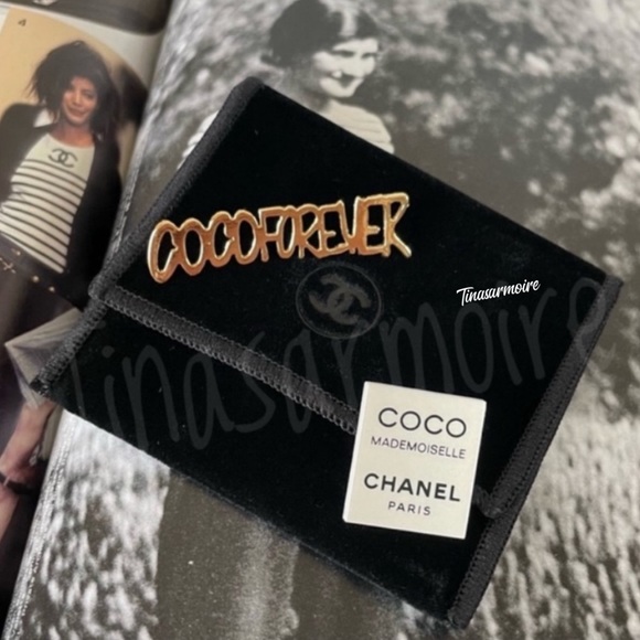 CHANEL Accessories - CHANEL COCO MADEMOISELLE Pins Set